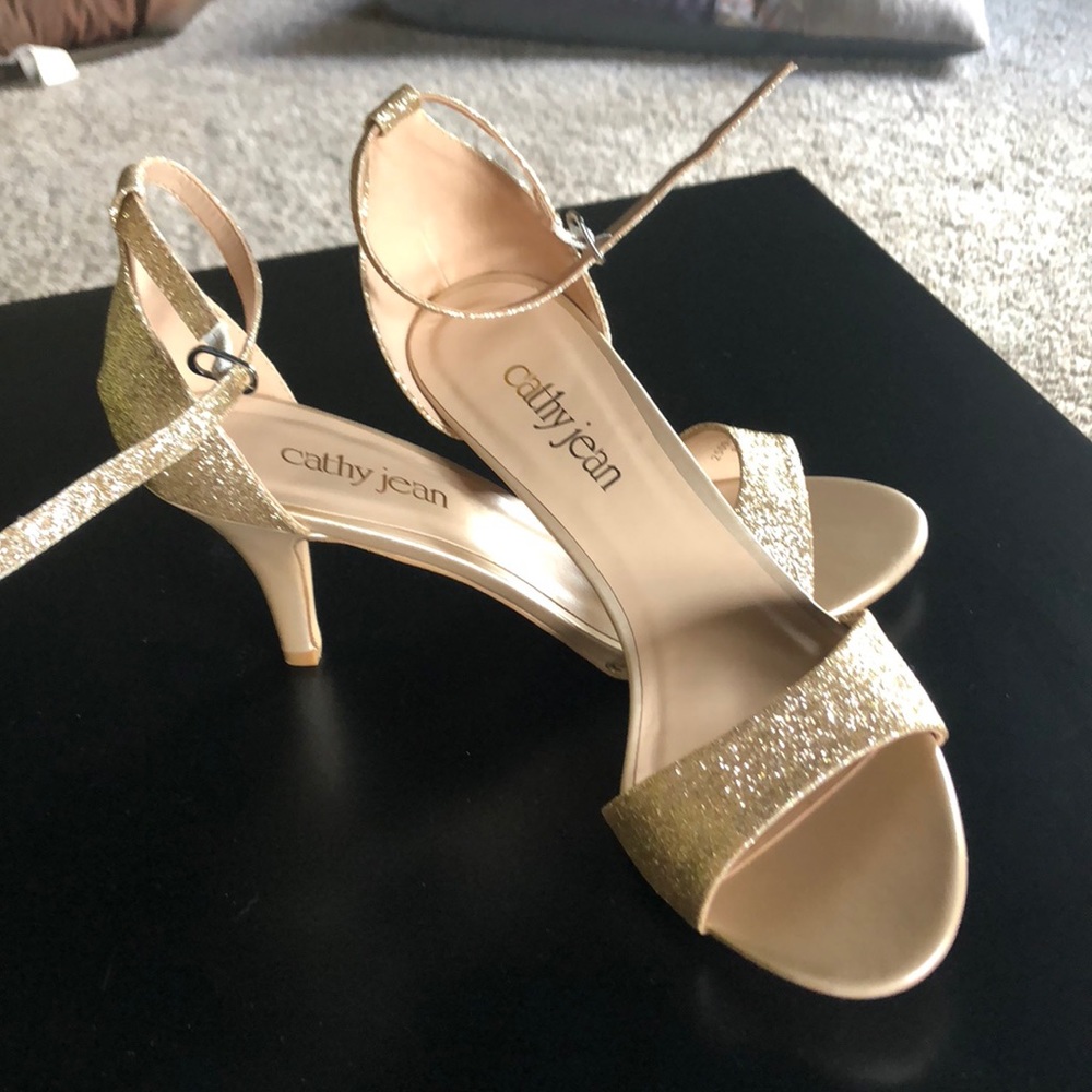 Kitty heels